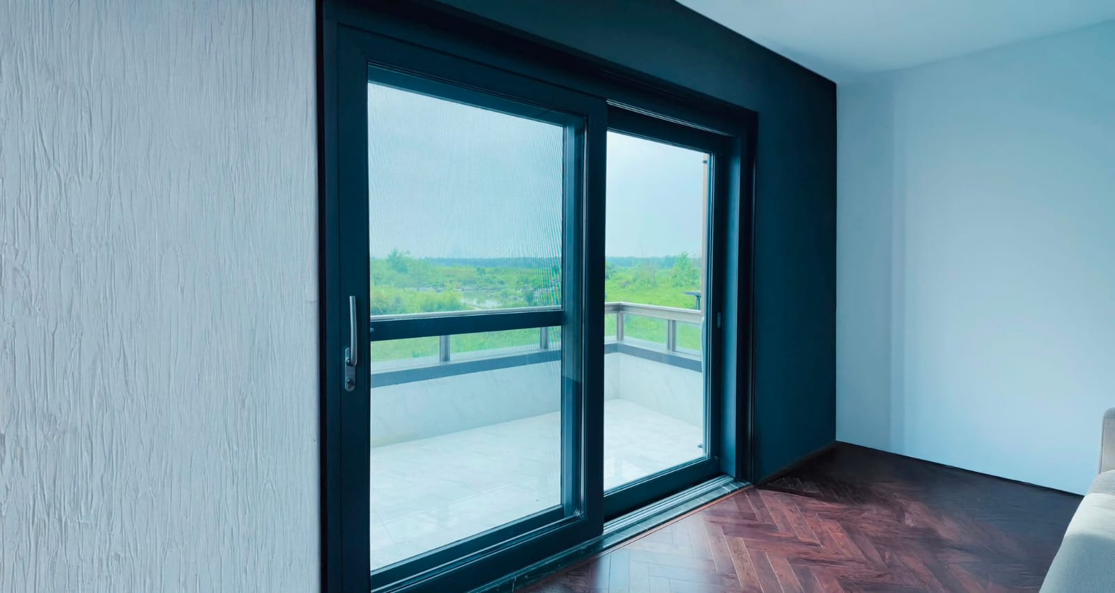 Sliding Doors (3)